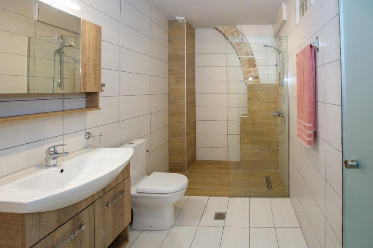 Οniro Comfort Living Ioánina Exterior foto