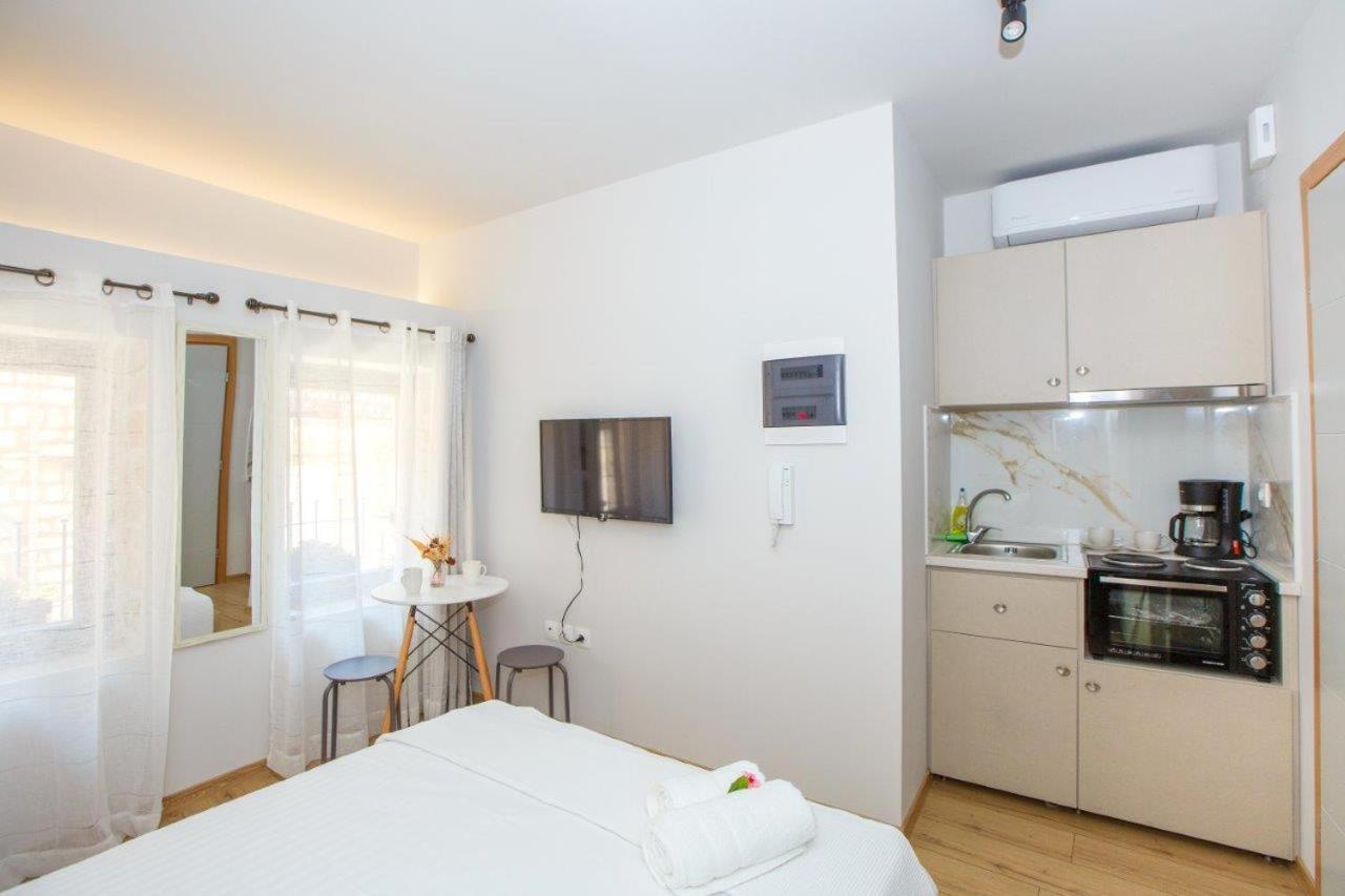 Οniro Comfort Living Ioánina Exterior foto